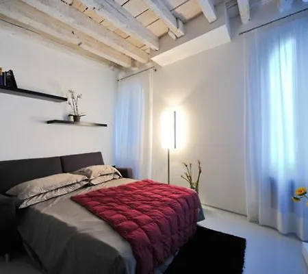 Apartman Venetian *